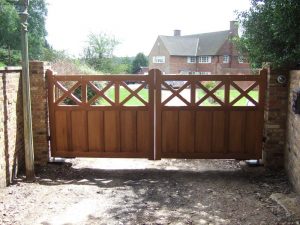 Part open swing 1
